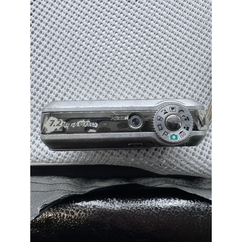Sony Cyber-shot DSC-S700 7.2MP Digital Camera Silver Parts Repair Not Working